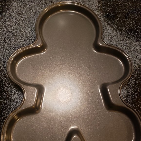 2 new Christmas muffin/cookie pans.  Excellent condition. Never used. - Picture 5 of 8
